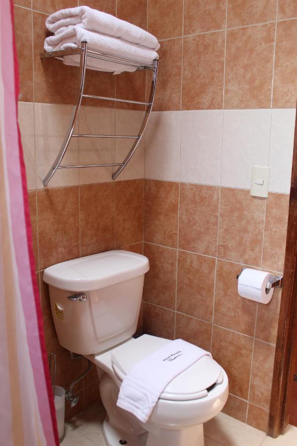 Hotel Posada Chamacuero Comonfort Luaran gambar