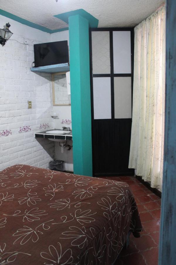 Hotel Posada Chamacuero Comonfort Luaran gambar