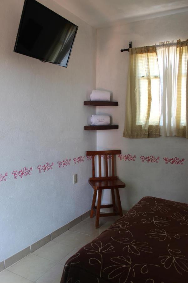Hotel Posada Chamacuero Comonfort Luaran gambar