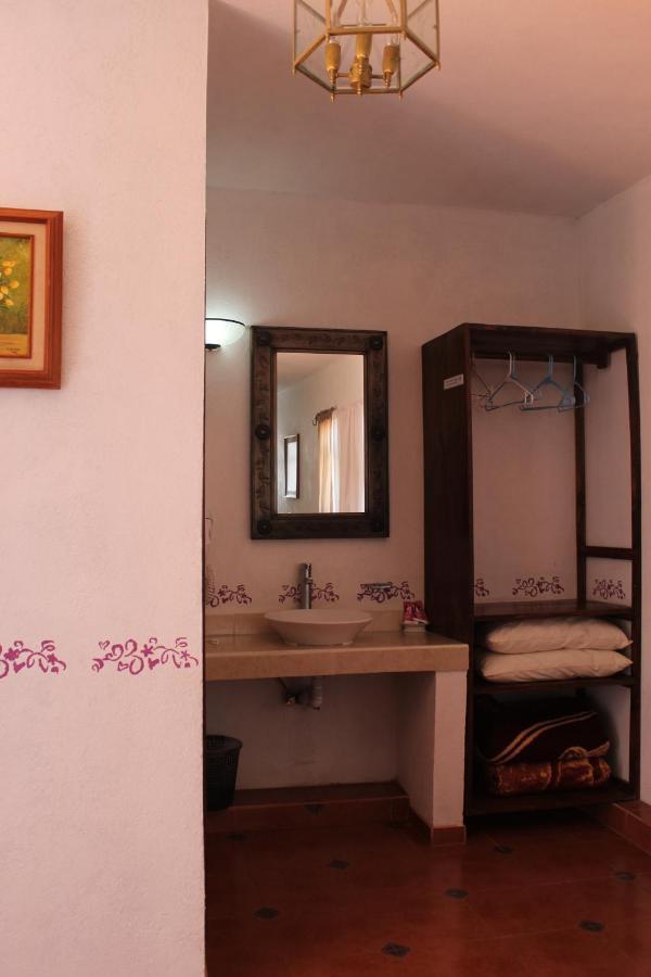 Hotel Posada Chamacuero Comonfort Luaran gambar