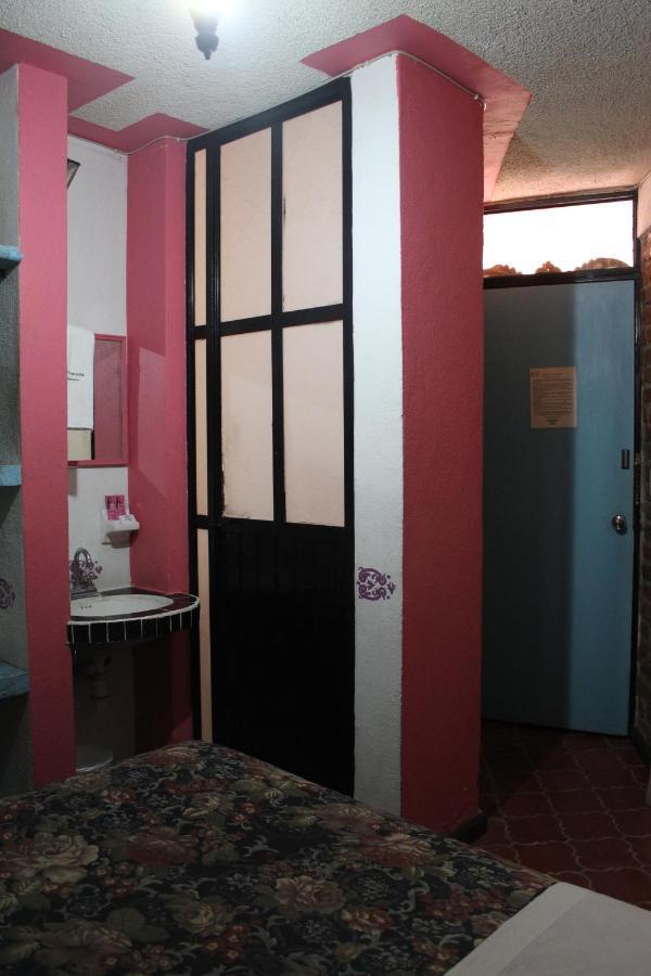 Hotel Posada Chamacuero Comonfort Luaran gambar