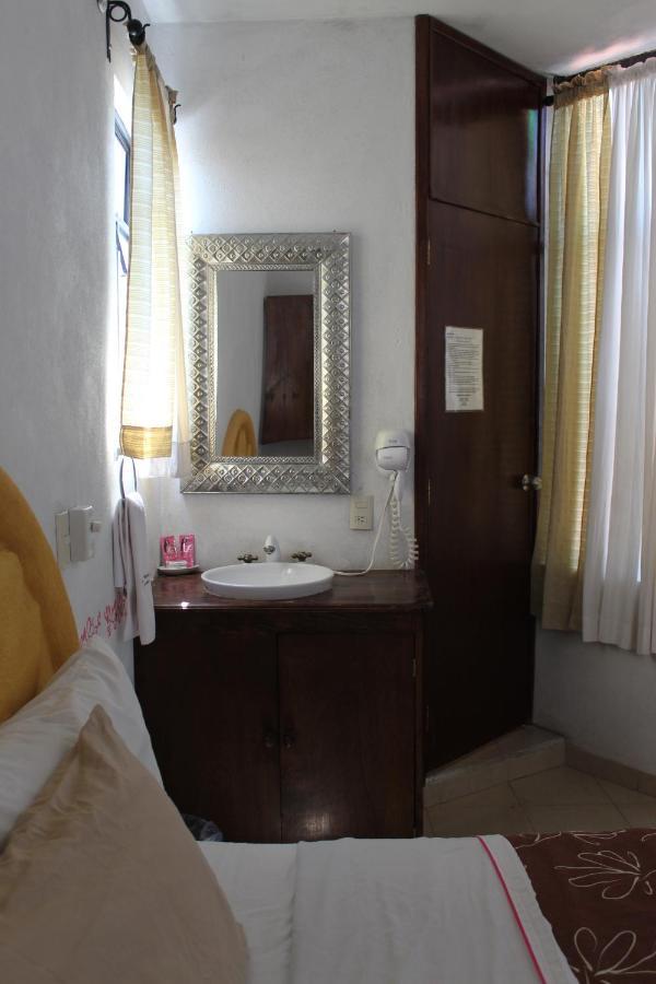 Hotel Posada Chamacuero Comonfort Luaran gambar
