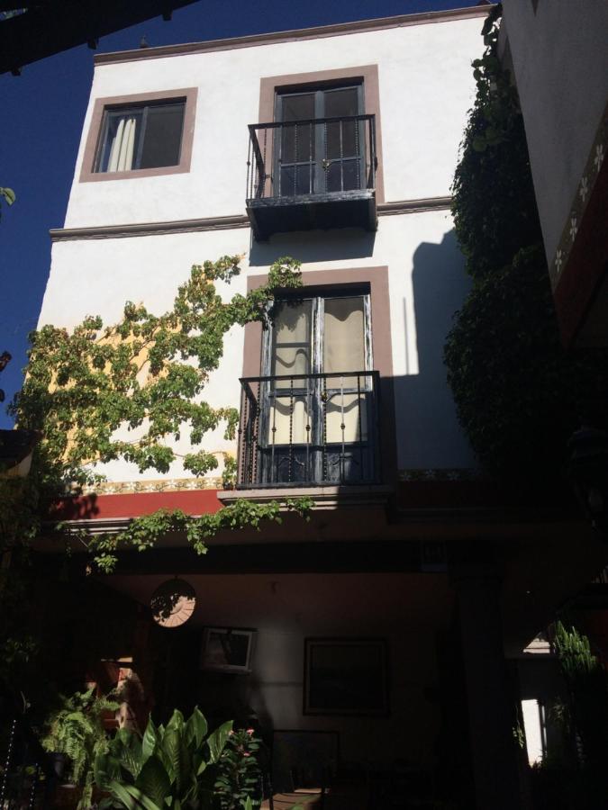 Hotel Posada Chamacuero Comonfort Luaran gambar